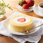 プレミアムロールケーキ（いちごのせ）